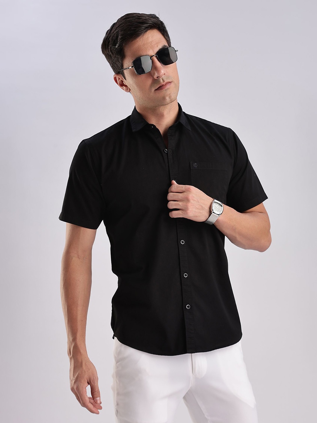 

BS BLUE SQUAD Men India Slim Fit Solid Spread Collar Cotton Casual Shirt, Black