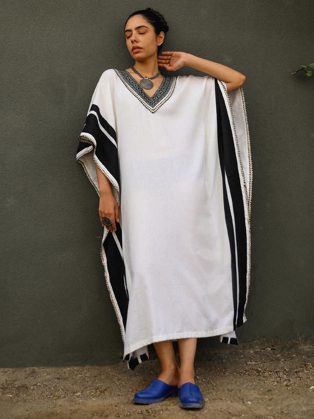 

4427 clothing Hestia Women V-Neck Cotton Kaftan Dress, White