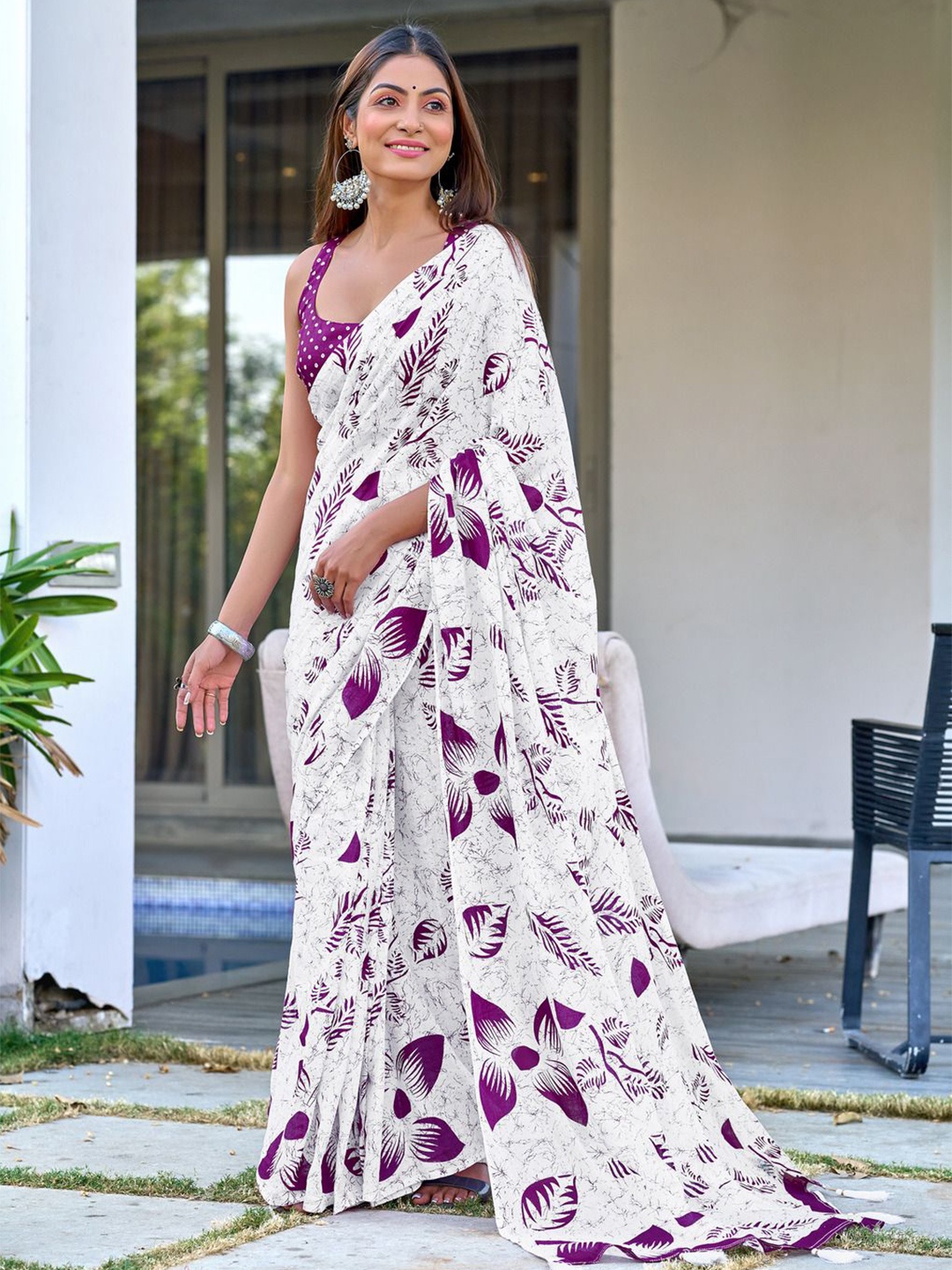 

Anouk AKRITI Ethnic Motifs Pure Cotton Saree, White