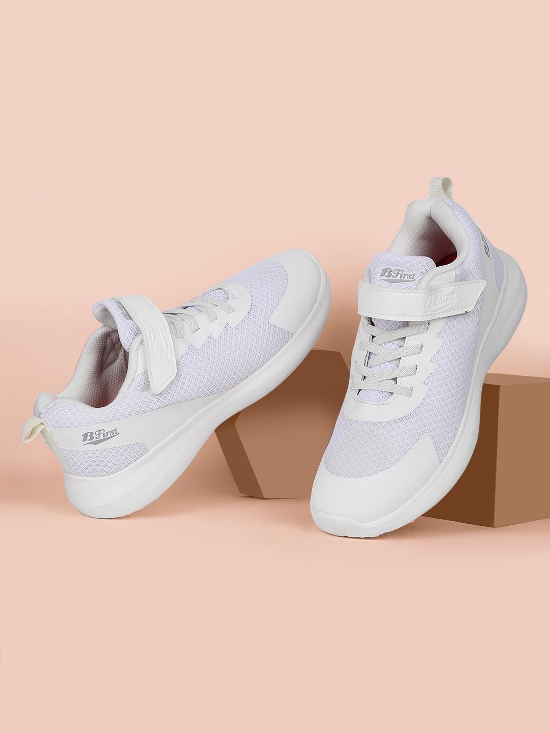

Bata Unisex Kids Sneakers, White