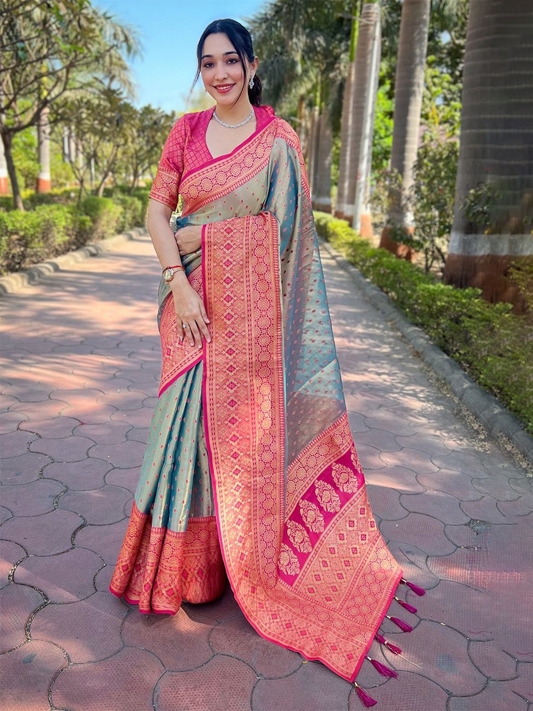 

Rangtulika Ethnics Woven Design Zari Tussar Saree, Blue