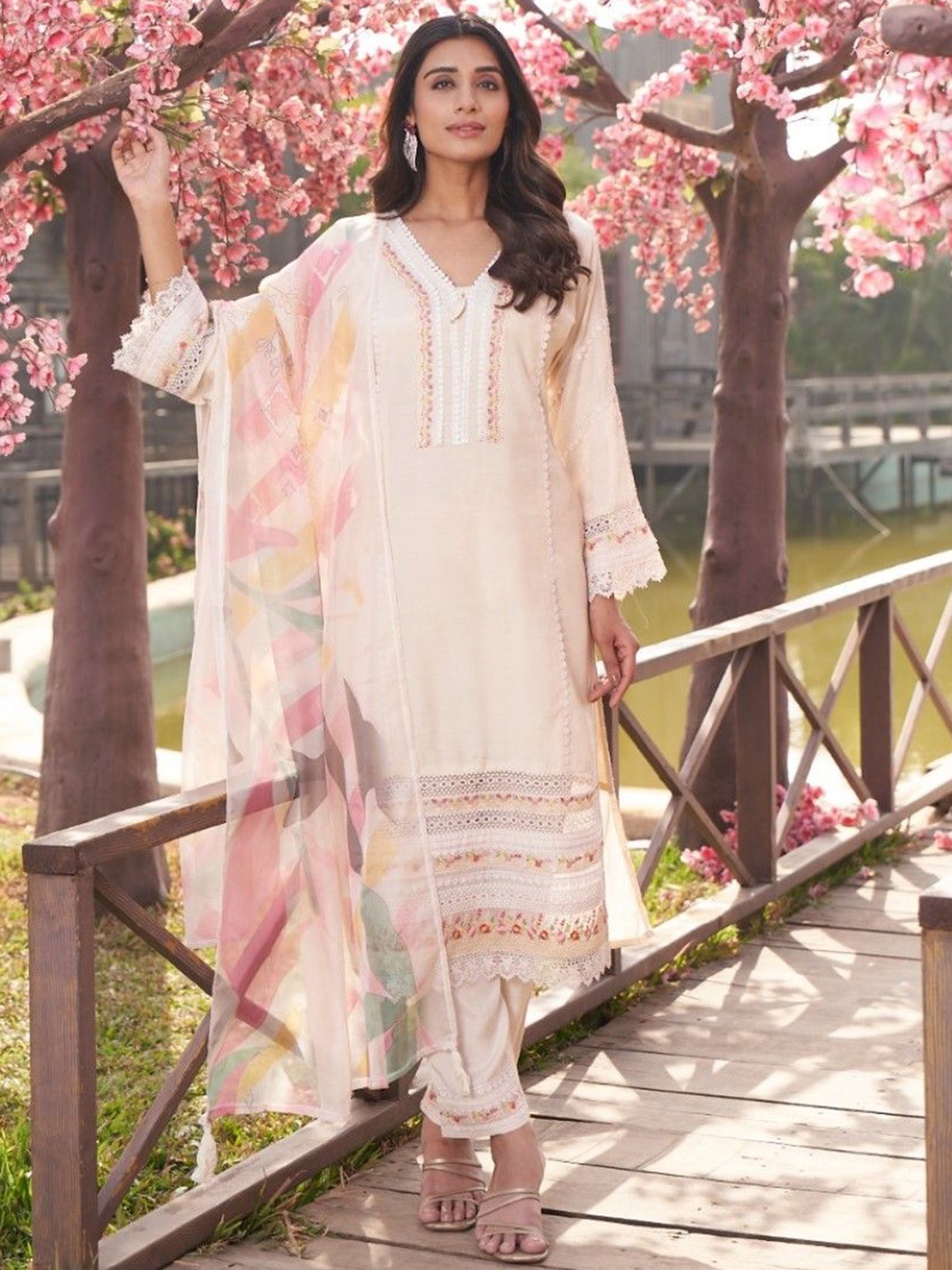 

AUTUMN LANE Ayat Floral Embroidered Lace-Up Pure Cotton Kurta With Trouser & Dupatta, Cream