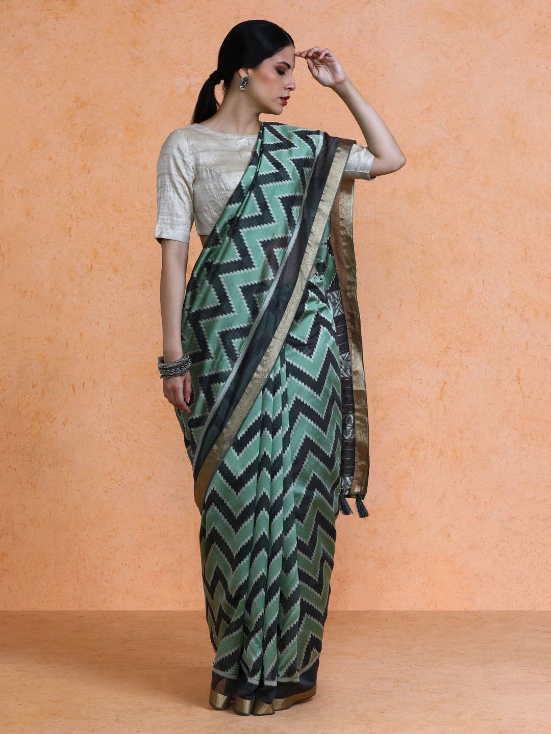 

SARHA Woven Design Leheriya Saree, Green