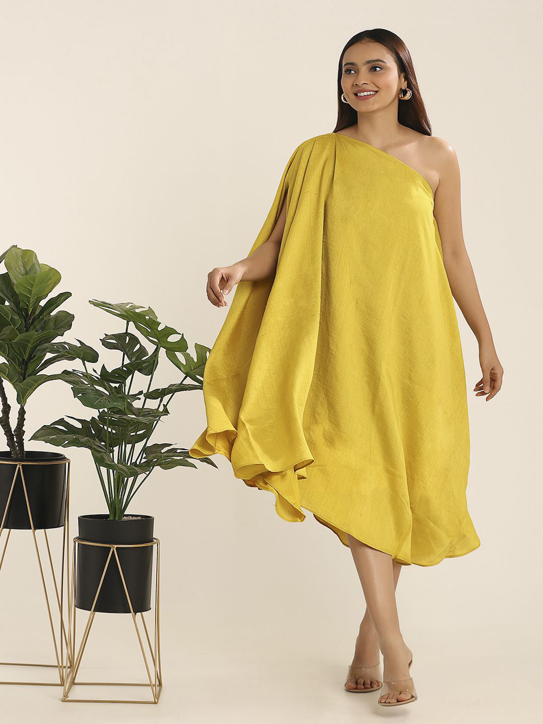 

THE BLESSED WARDROBE Women Solid One Shoulder Sleeveless Drape Dress, Mustard