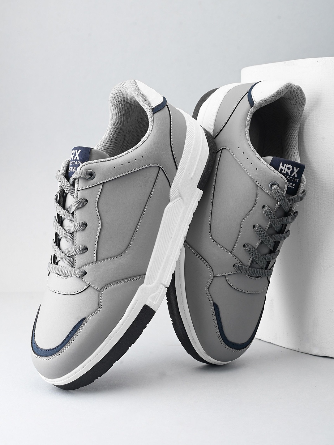 

HRX by Hrithik Roshan Men PU Sneakers, Grey