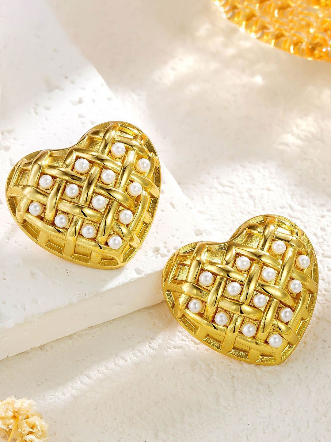 

DressBerry Stainless Steel Gold-Plated Pearls Beaded Heart Shaped Studs