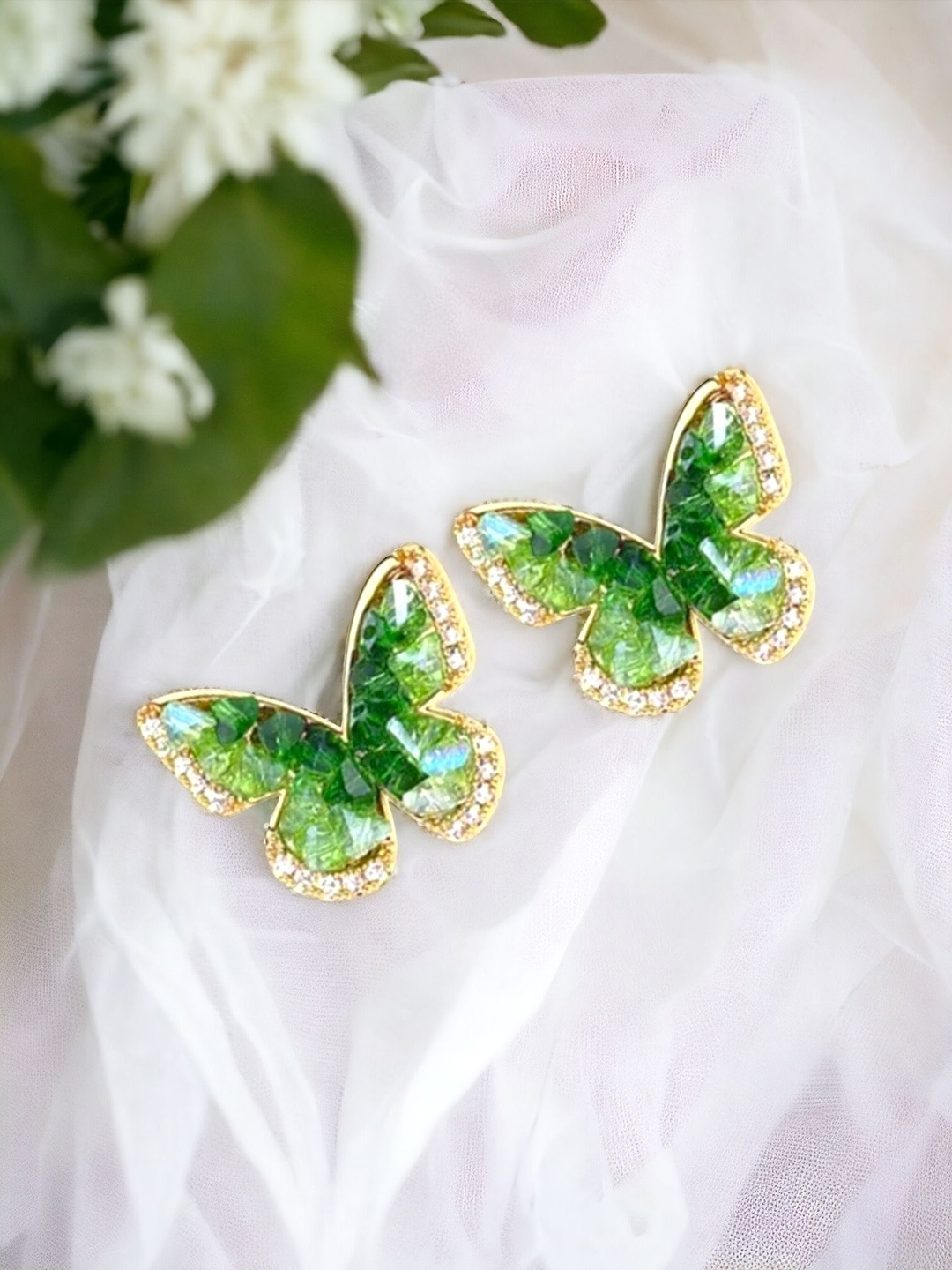 

DressBerry Contemporary Drop Earrings, Green