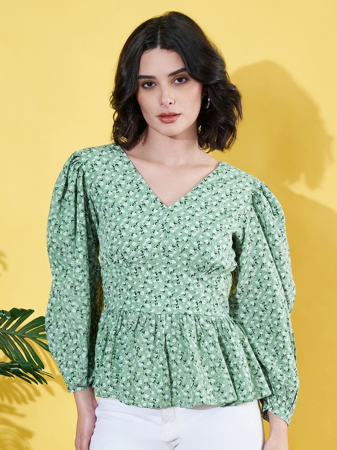 

ANVI Be Yourself Floral Print Puff Sleeve Crepe Peplum Top, Green