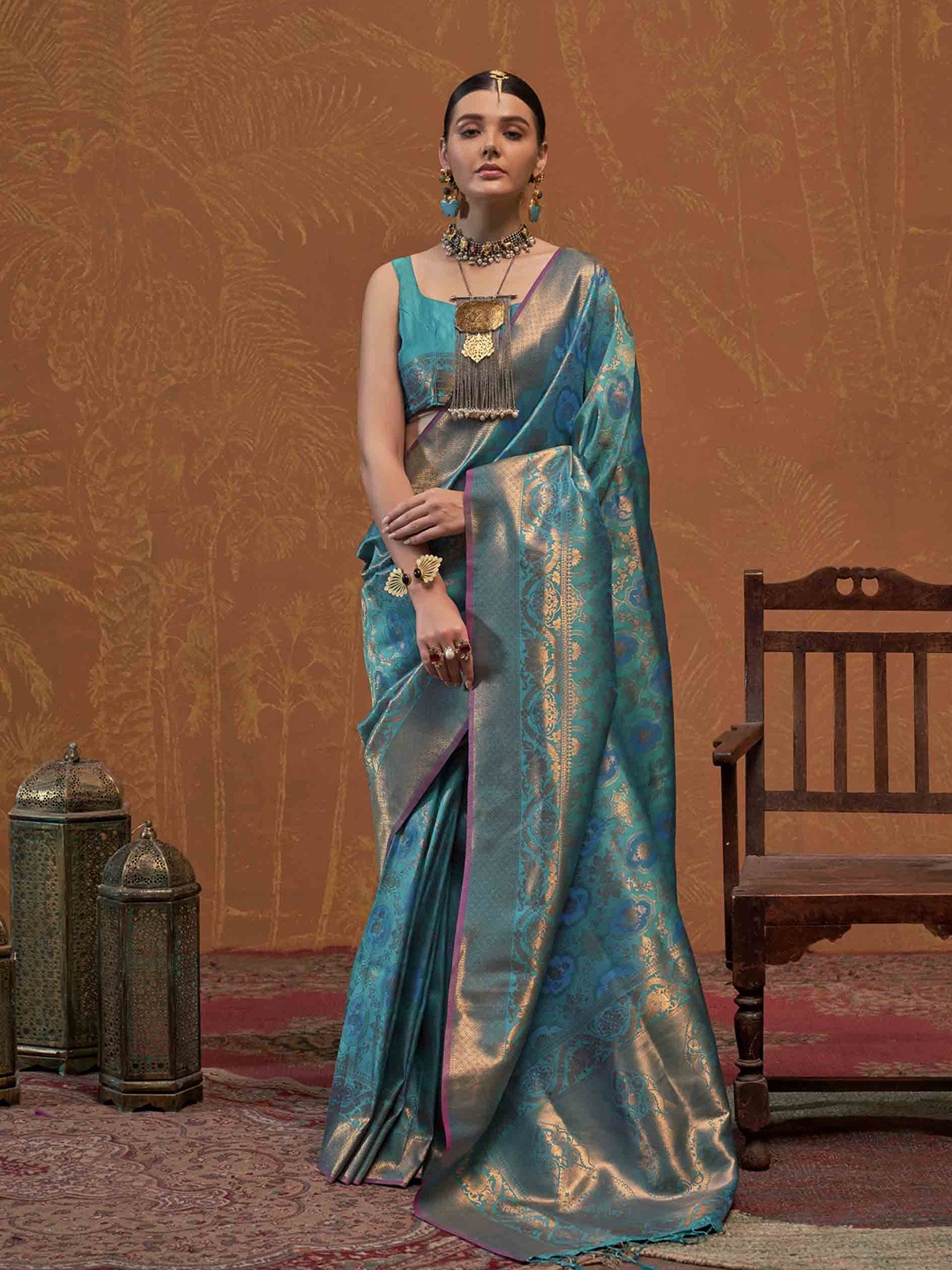 

DIVASTRI Woven Design Printed Zari Work Saree, Turquoise blue