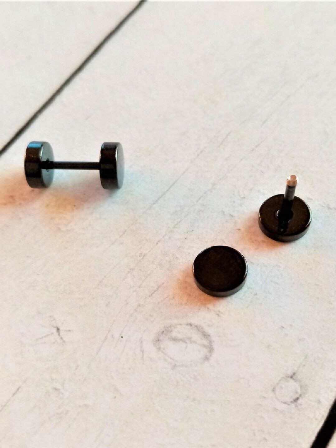

The Roadster Lifestyle Co. Men Dumbbell Circular Shaped Studs, Black