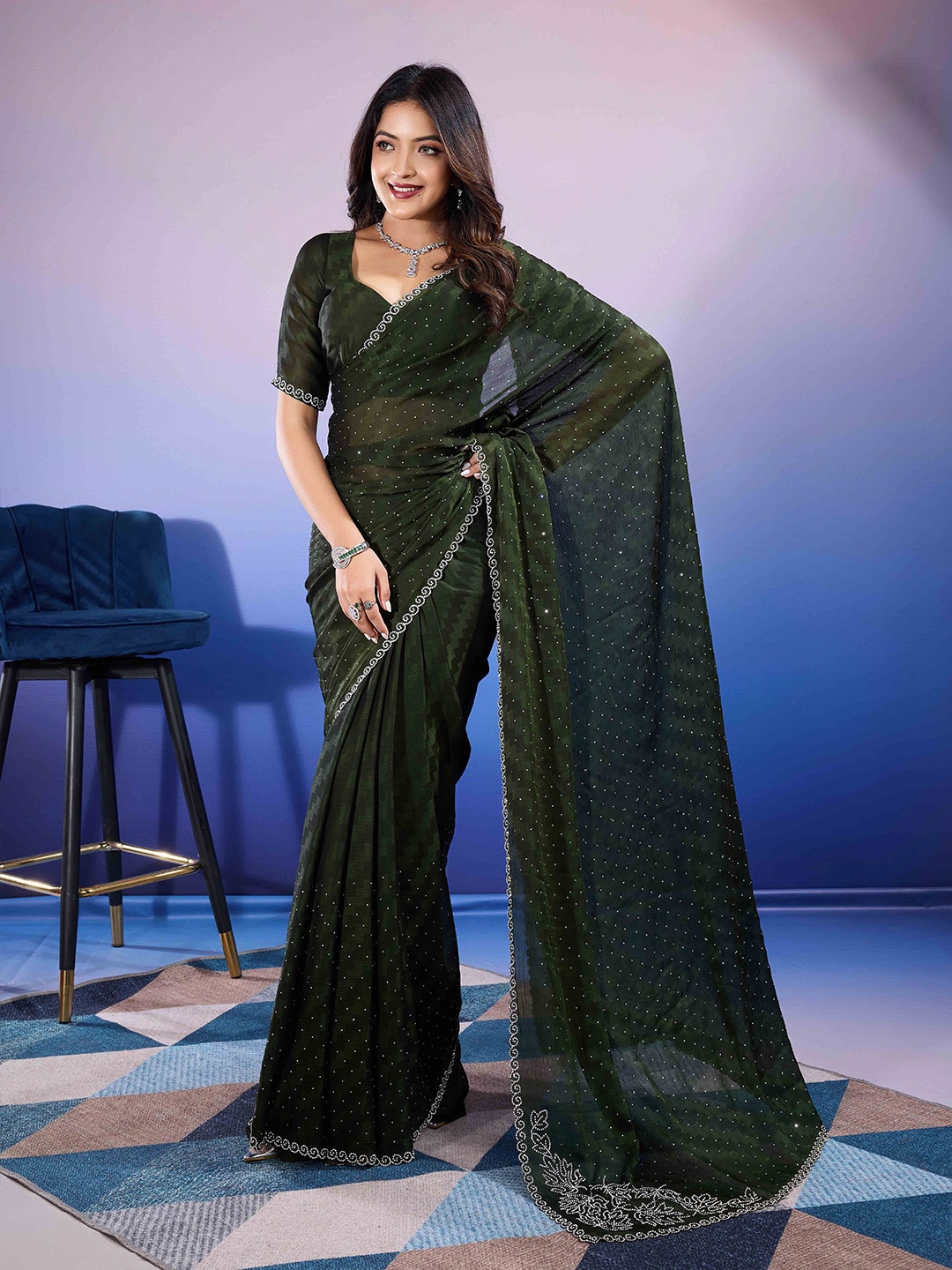 

DIVASTRI Embellished Beads and Stones Chiffon Saree With Unstitched Blouse Piece, Green