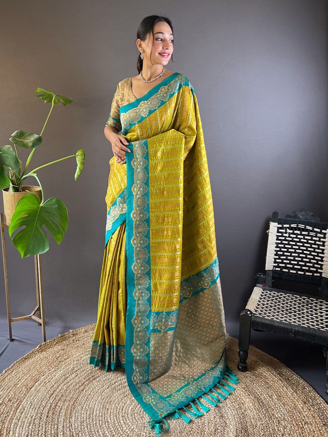 

Rangtulika Ethnics Woven Design Zari Paithani Saree, Olive