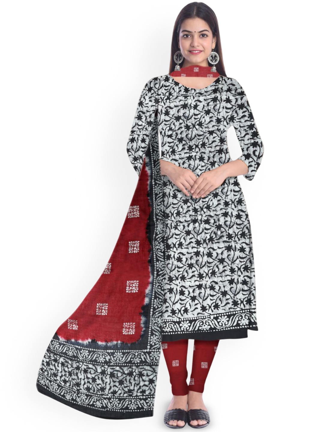 

Farooq Dyeing Floral Printed Pure Cotton Unstitched Dress Material, Black