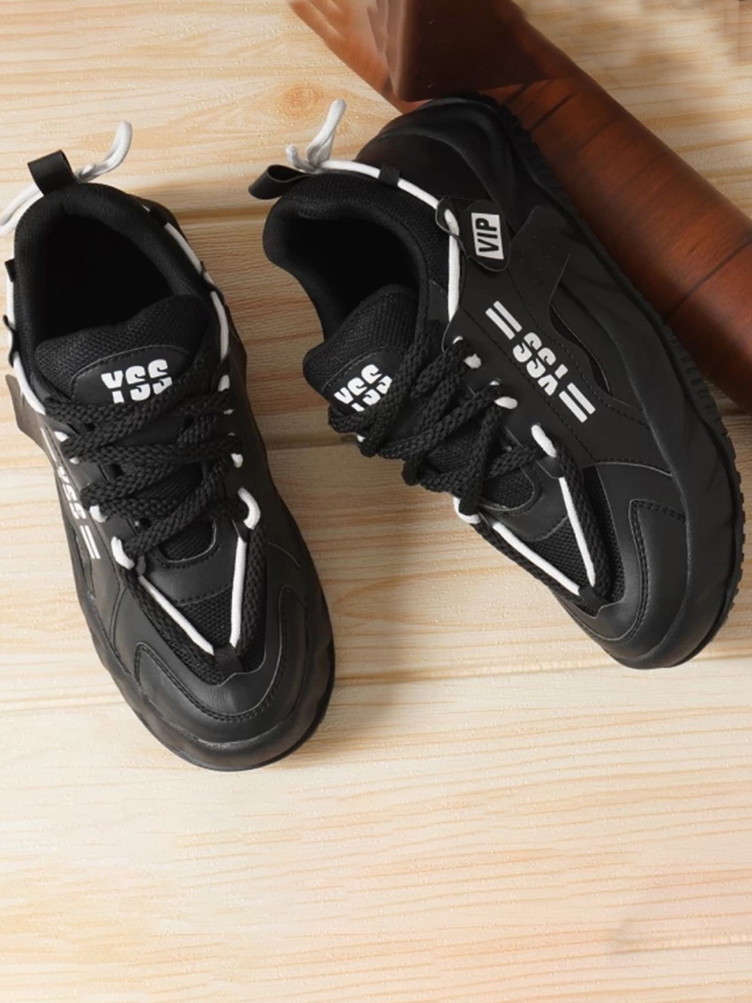 

Wrizt Men Lace-Ups Running Shoes, Black
