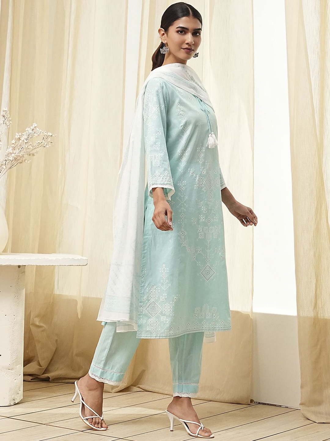 

Biba Geometric Printed Tie-Up Neck Pure Cotton Straight Kurta With Trousers & Dupatta, Blue