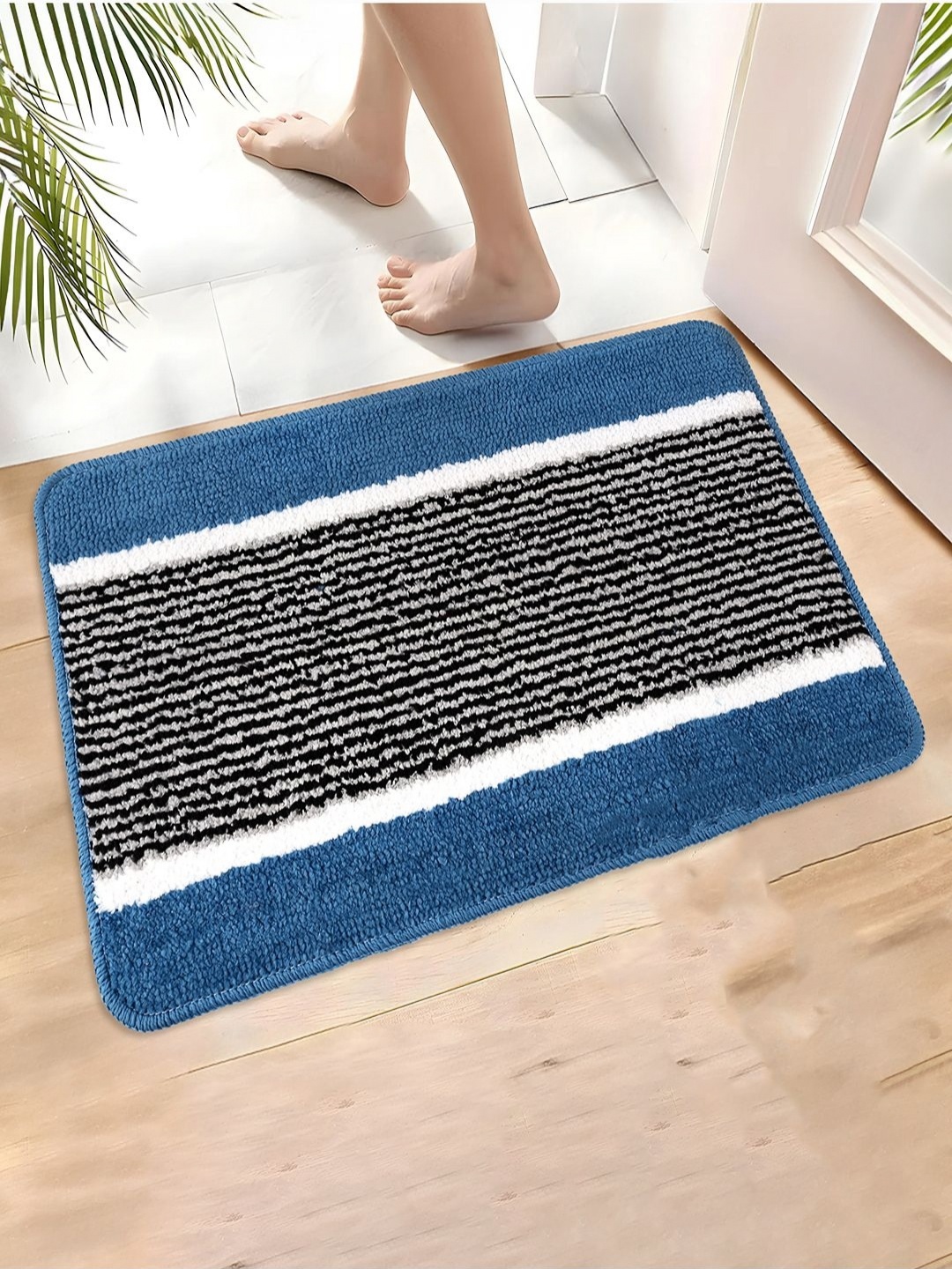 

Aura Sky ble & Black Textured Anti-Skid Doormat, Blue