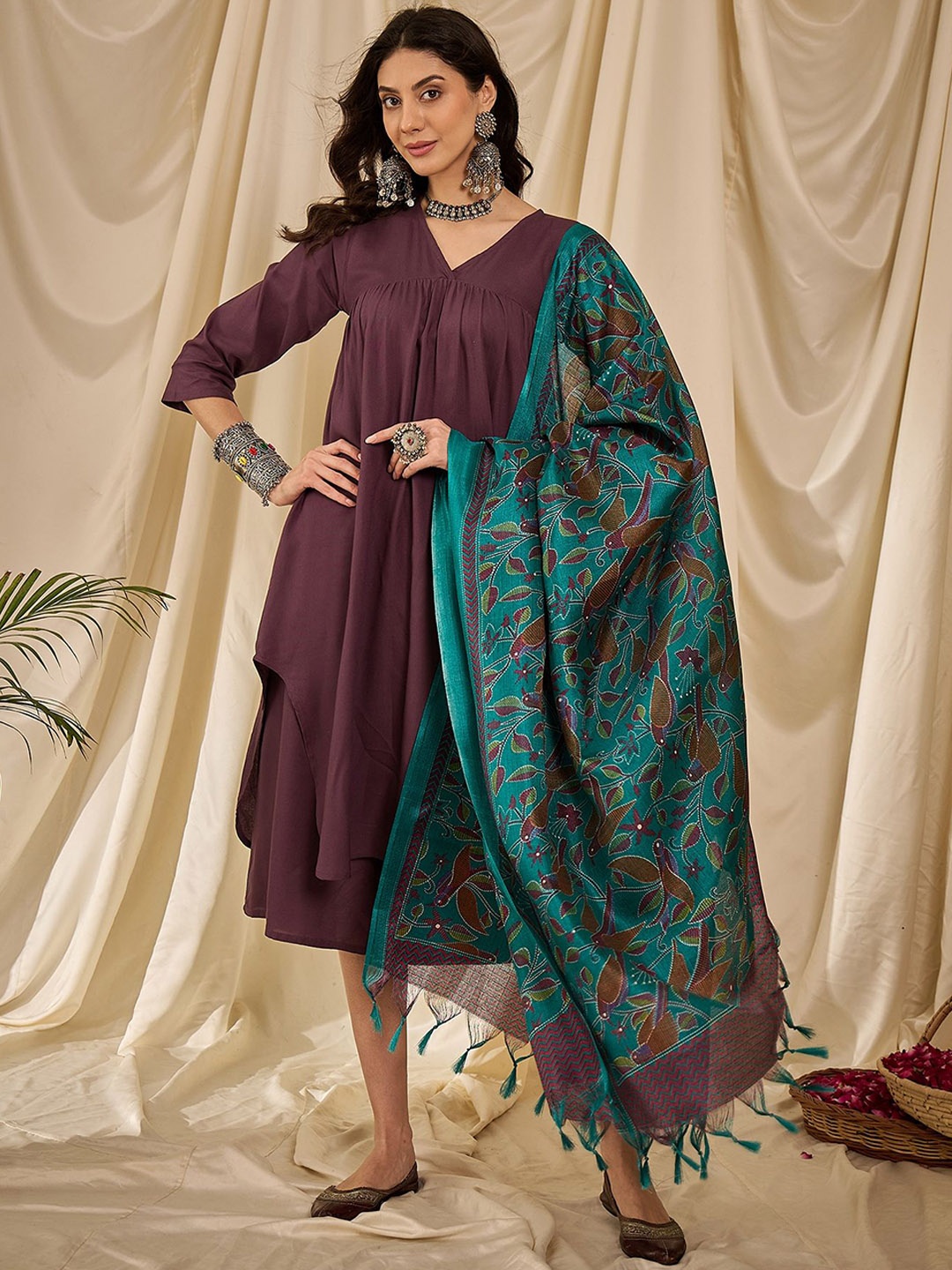 

InWeave Women Regular Kurta with Palazzos & With Dupatta, Mauve