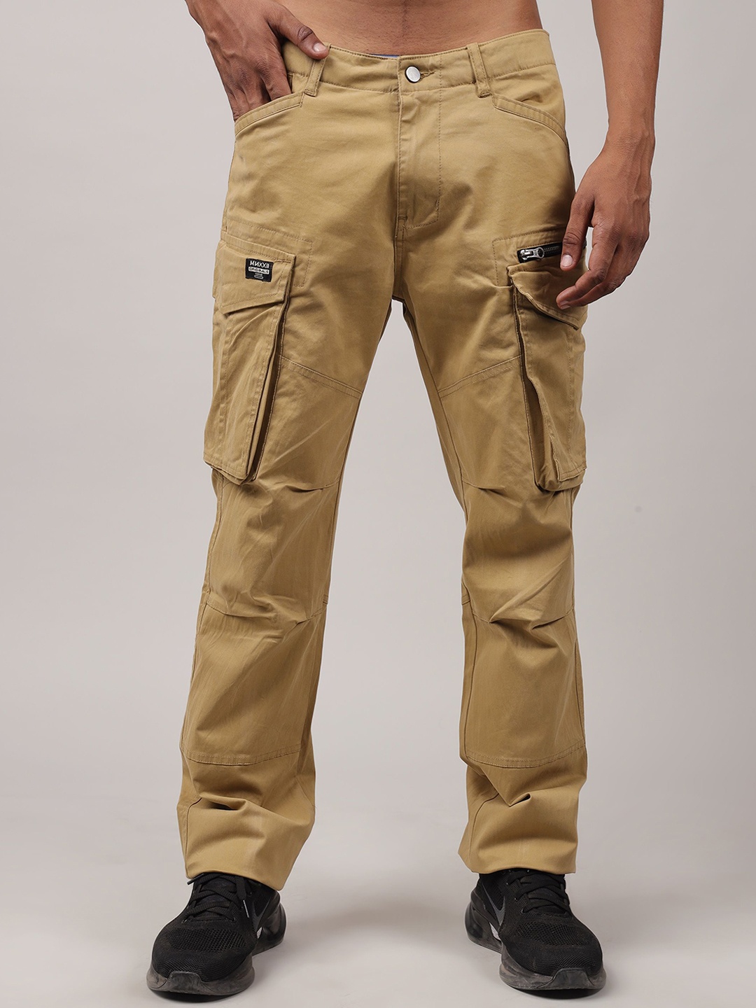 

MMXXII Men Relaxed Straight Leg Straight Fit Cotton Cargo Trousers, Beige