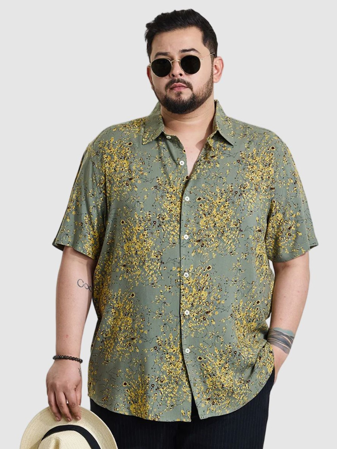 

Snitch Men Plus Size Classic Regular Fit Spread Collar Floral Printed Casual Shirt, Green