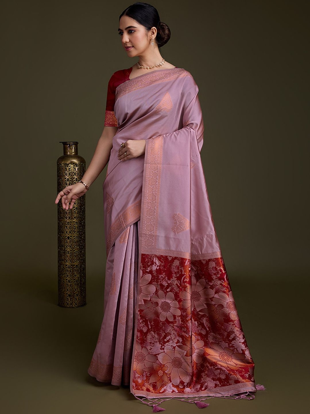 

Peachmode Woven Design Zari Pure Silk Banarasi Saree, Pink