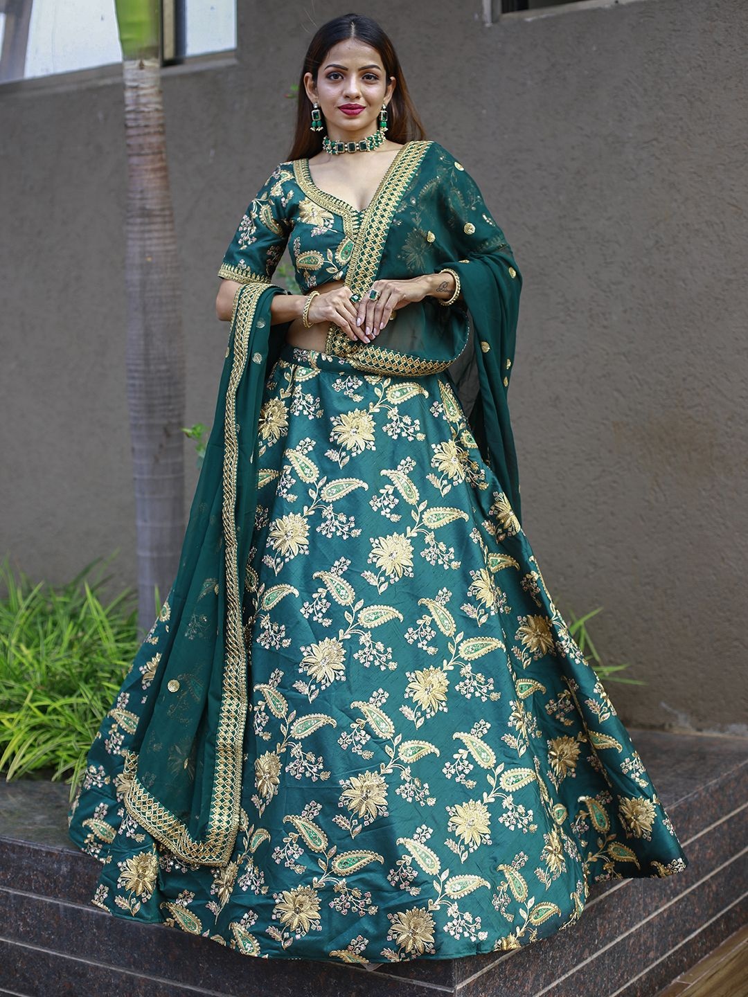 

FABPIXEL Embroidered Sequinned Semi-Stitched Lehenga & Unstitched Blouse With Dupatta, Green