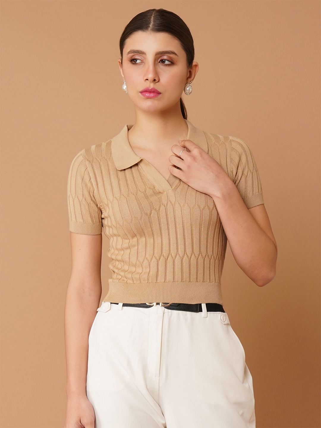 

Chemistry Shirt Collar Cotton Fitted Crop Top, Beige