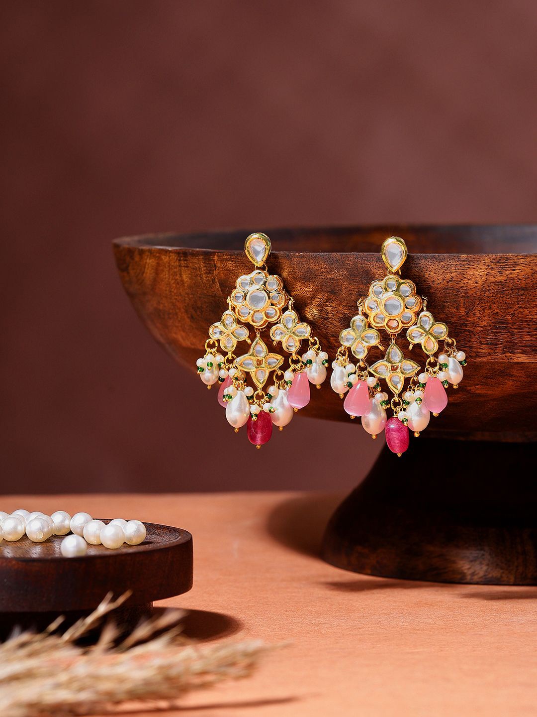 

AARSEE OFFICIAL Contemporary Chandbalis Earrings, Gold