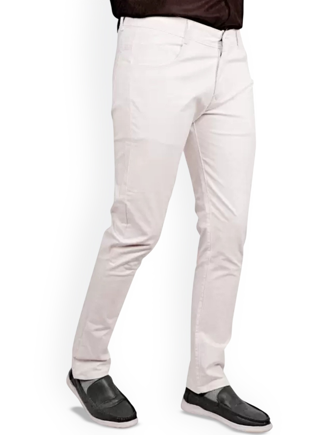 

COMFITS Men Classic Relaxed Fit Mid-Rise Low Distress Jeans, White