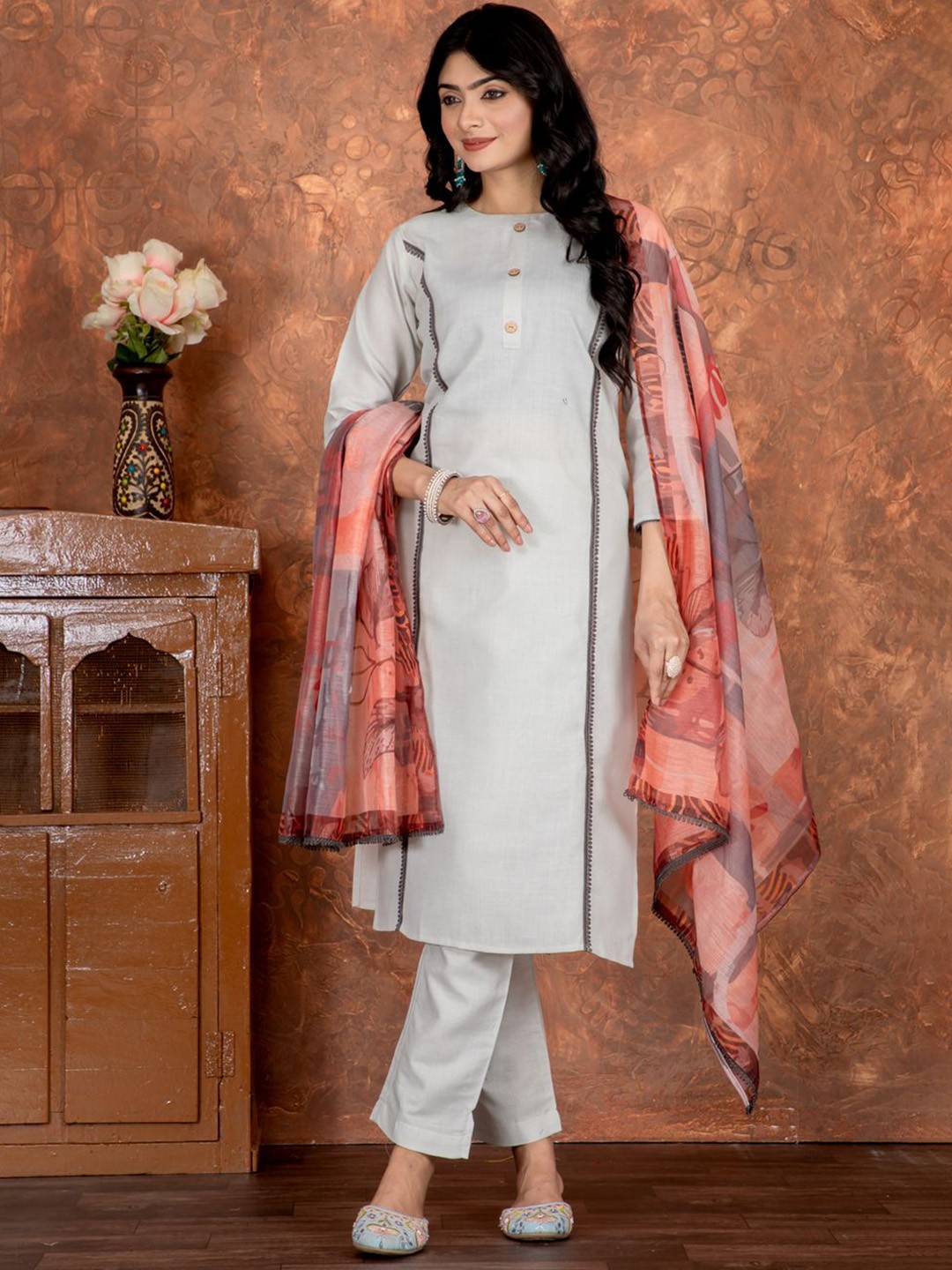 

Wedani Round Neck Panelled Straight Kurta With Trousers & Dupatta, White
