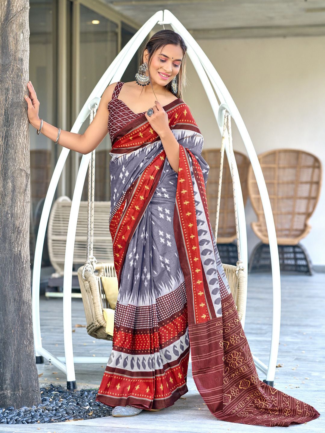 

Anouk Ethnic Motifs Printed Pure Cotton Ready to Wear Saree, Grey