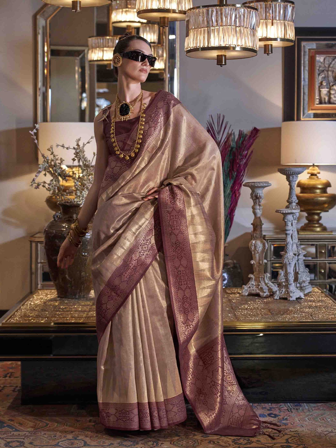 

DIVASTRI Woven Design Zari Saree, Mauve