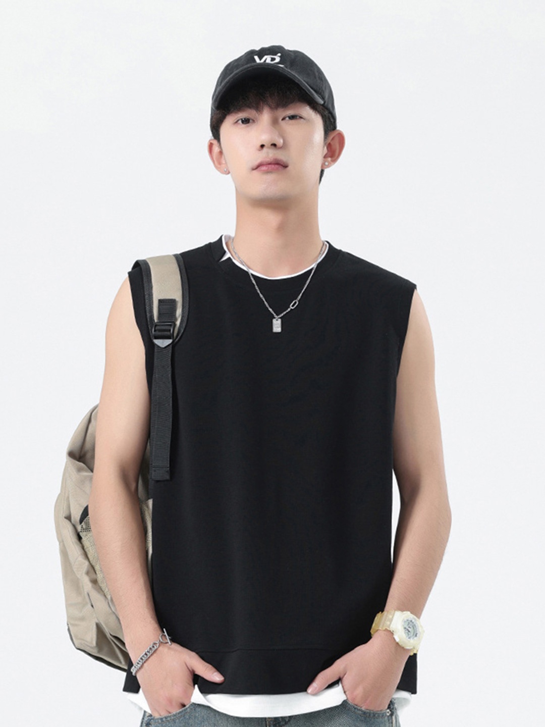 

StyleCast x Revolte Men Solid Round Neck Cotton Relaxed Fit T-shirt, Black