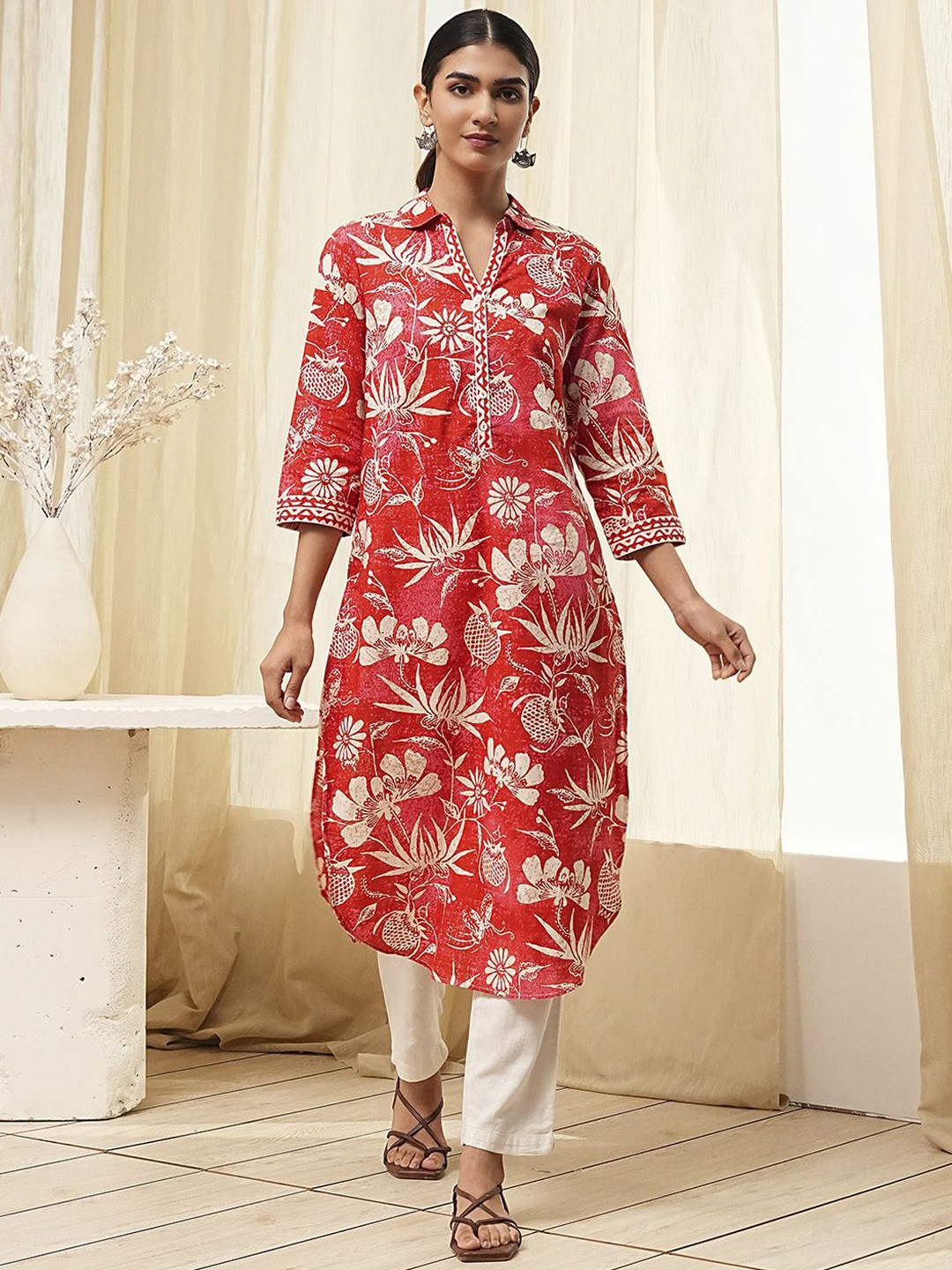 

Biba Floral Printed Shirt Collar Straight Cotton Kurta, Red