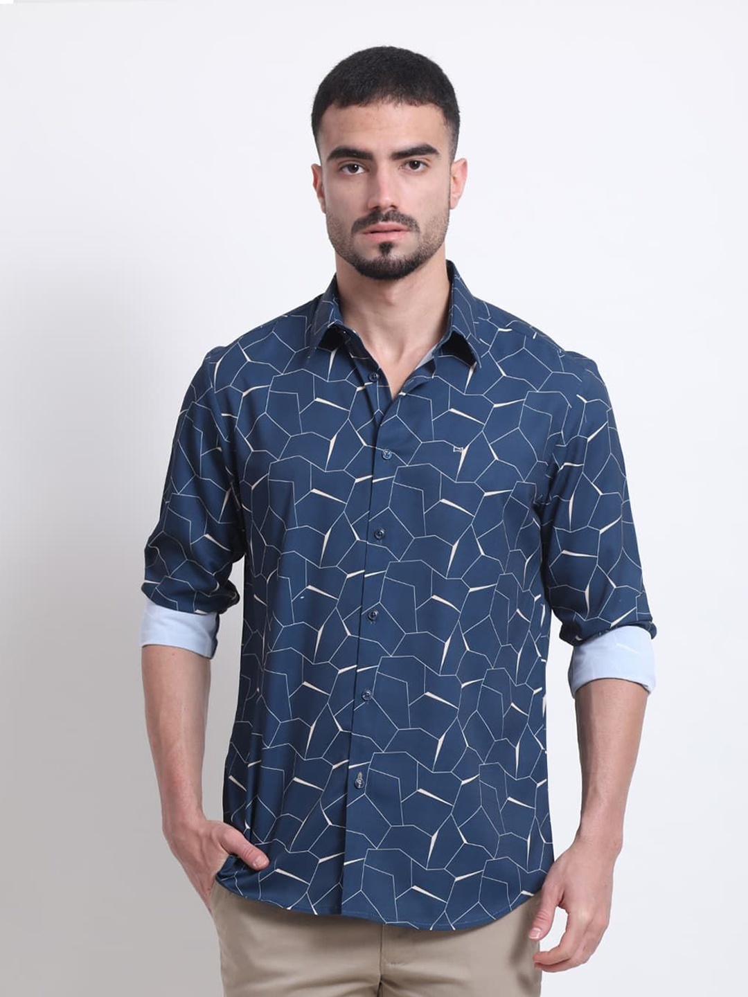 

Basics Men Slim Fit Spread Collar Abstract Printed Casual Shirt, Teal