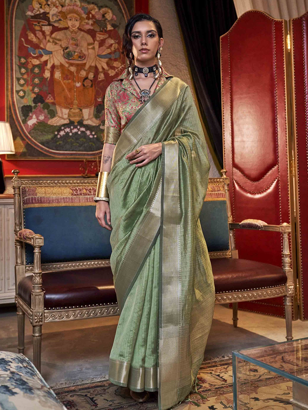 

DIVASTRI Woven Design Zari Saree, Green