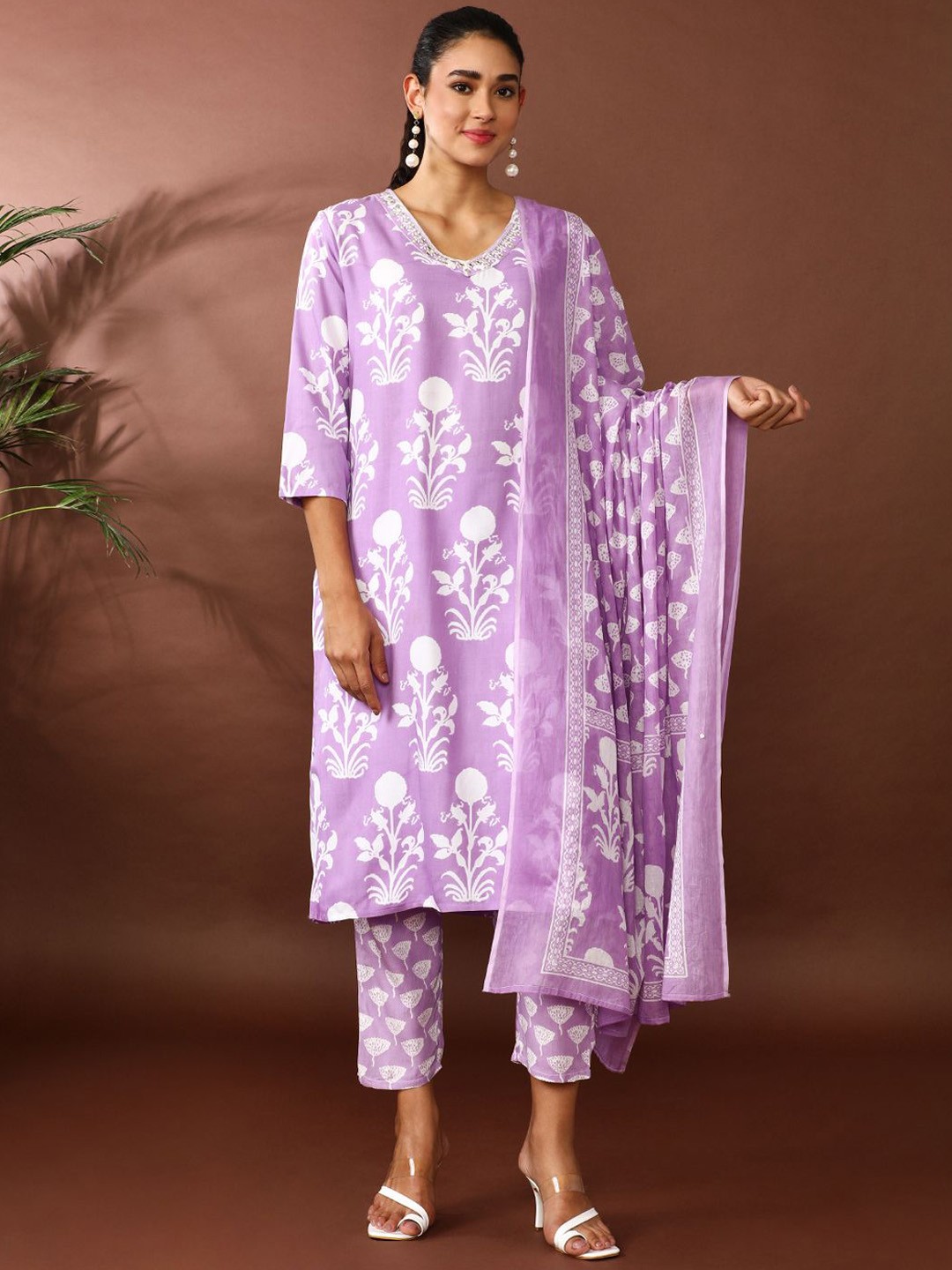 

Jaipur Kurti Floral Printed Mirror Work Straight Kurta with Trousers & Dupatta, Purple
