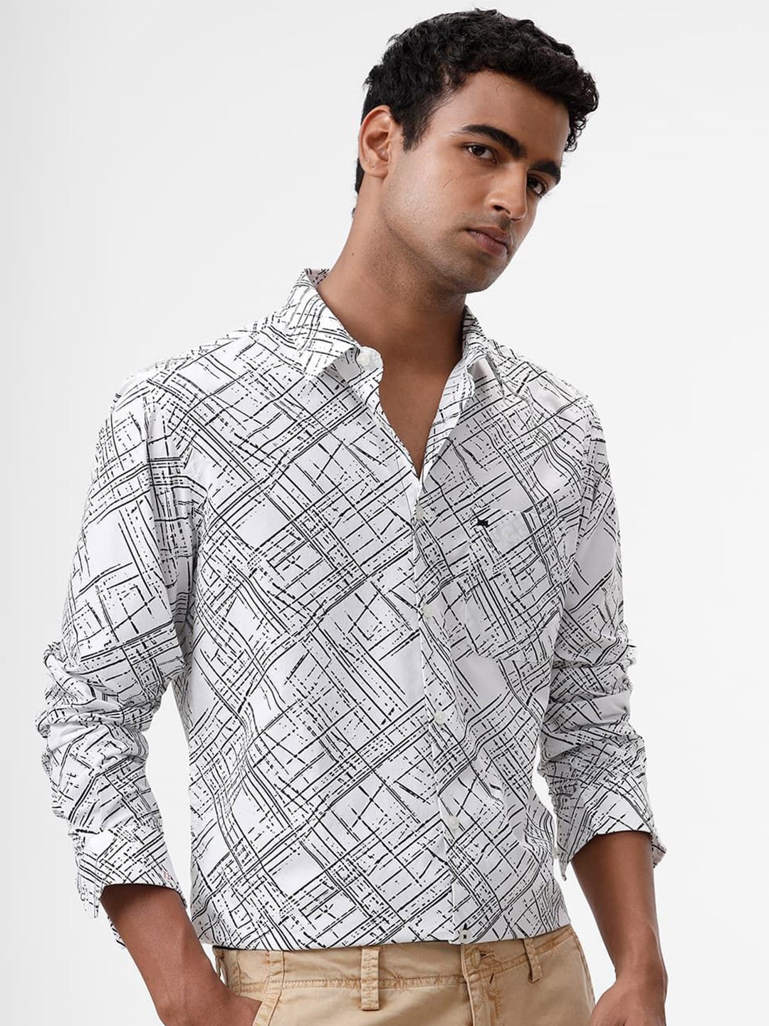 

Basics Men Slim Fit Spread Collar Abstract Printed Cotton Casual Shirt, White