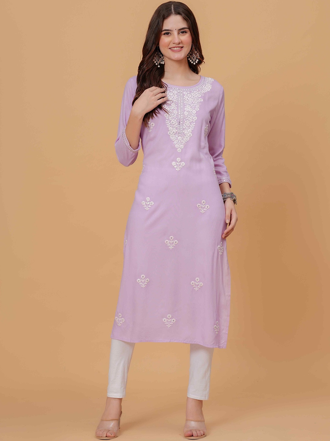 

ALEXEY JAY Floral Embroidered Round Neck Straight Kurta, Lavender