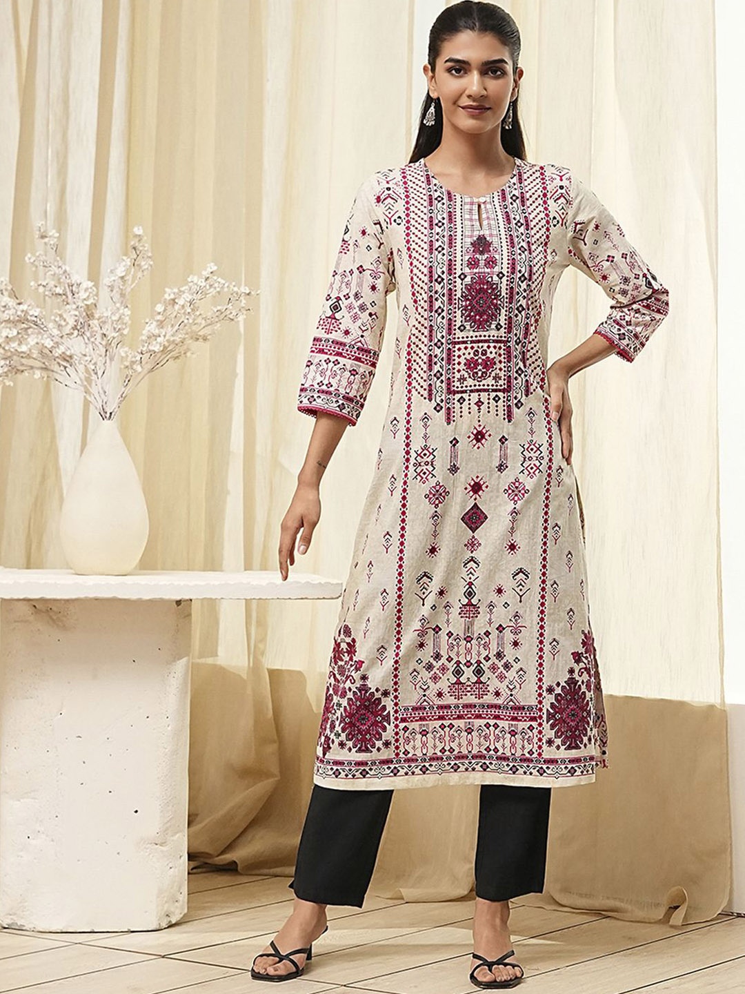 

Biba Ethnic Motifs Printed Pure Cotton Straight Kurta, Pink