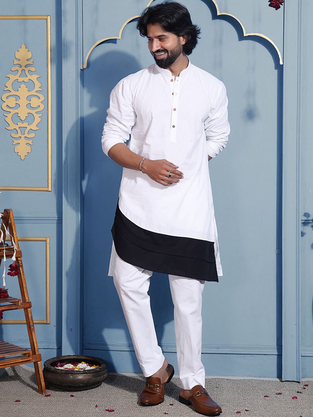 

MIDAV Men Thread Work Asymmetric Pathani Kurta, White