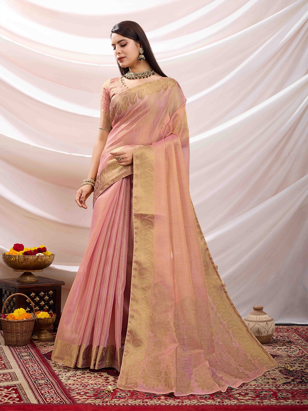 

DIVASTRI Woven Design Zari Saree With Unstitched Blouse Piece, Pink