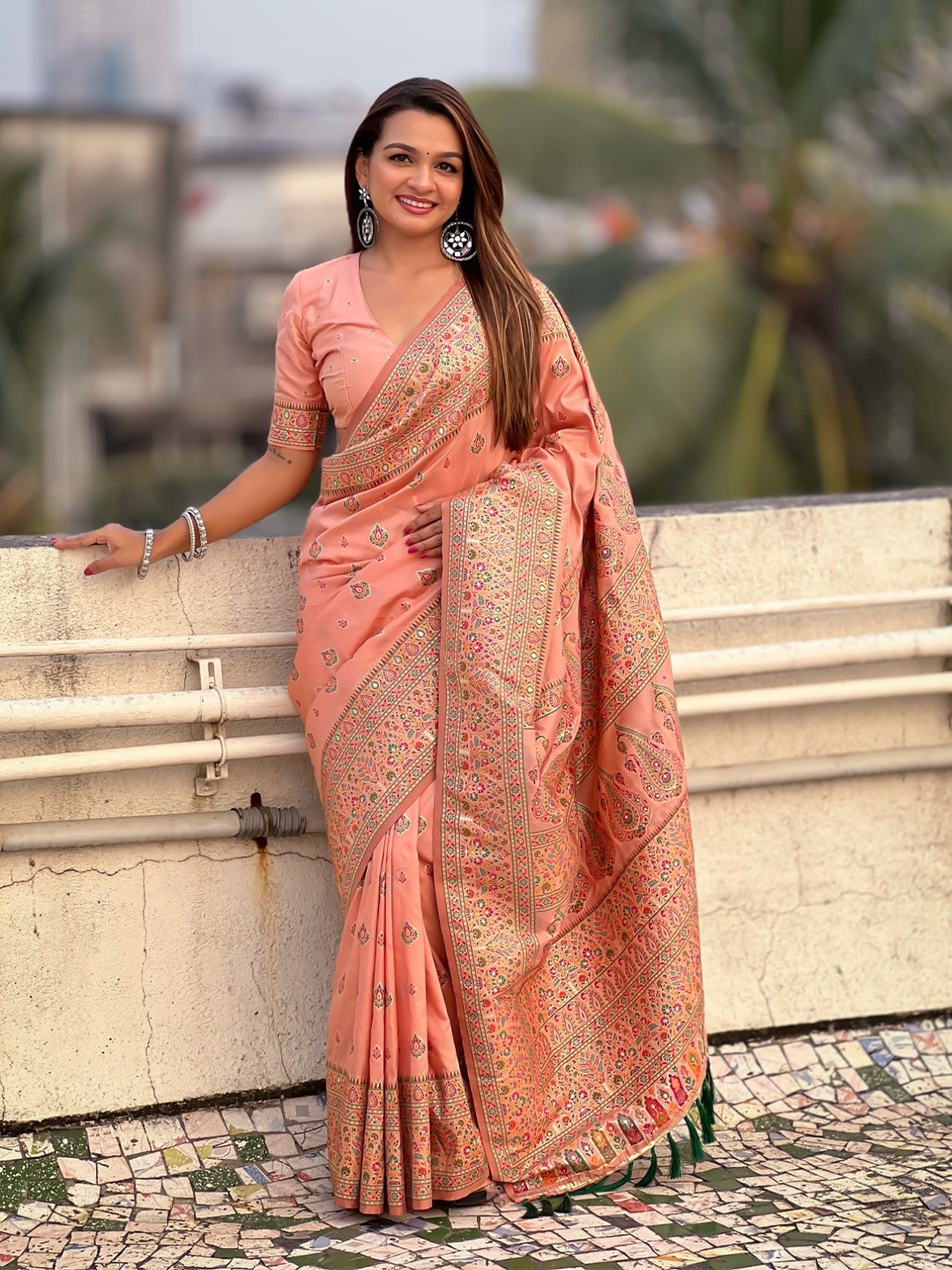 

Rangtulika Ethnics Embellished Zari Paithani Saree, Peach