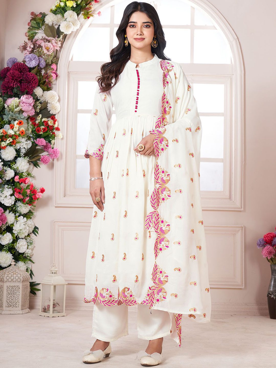 

KALINI Women Ethnic Motifs Embroidered Regular Kurta with Palazzos & With Dupatta, White