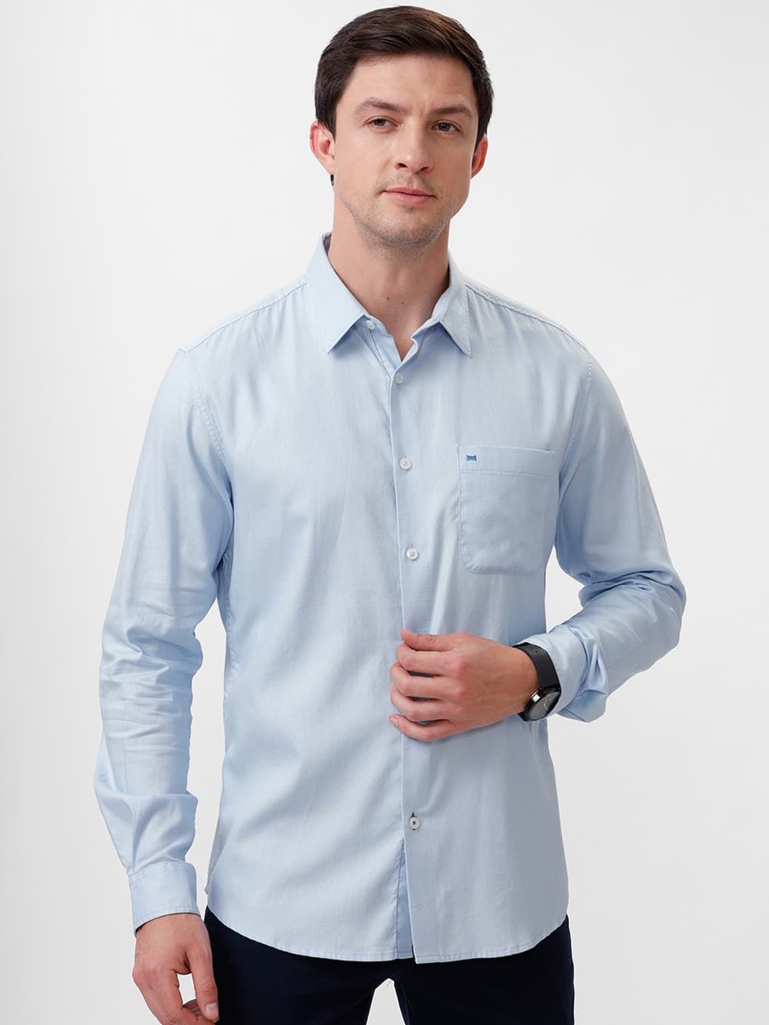 

Basics Men Slim Fit Spread Collar Solid Cotton Casual Shirt, Blue