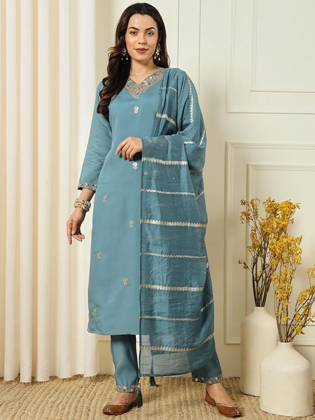 

DIVASTRI Floral Embroidered Thread Work Kurta With Trousers & Dupatta, Turquoise blue