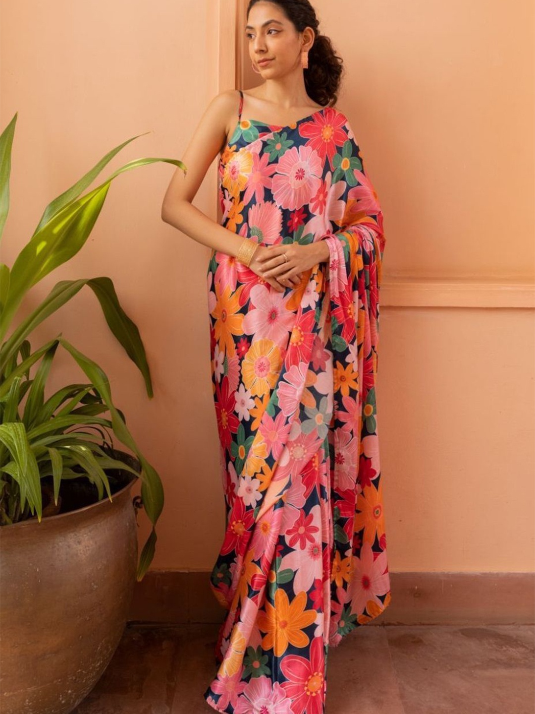 

LeeliPeeri Designer Floral Printed Saree, Pink