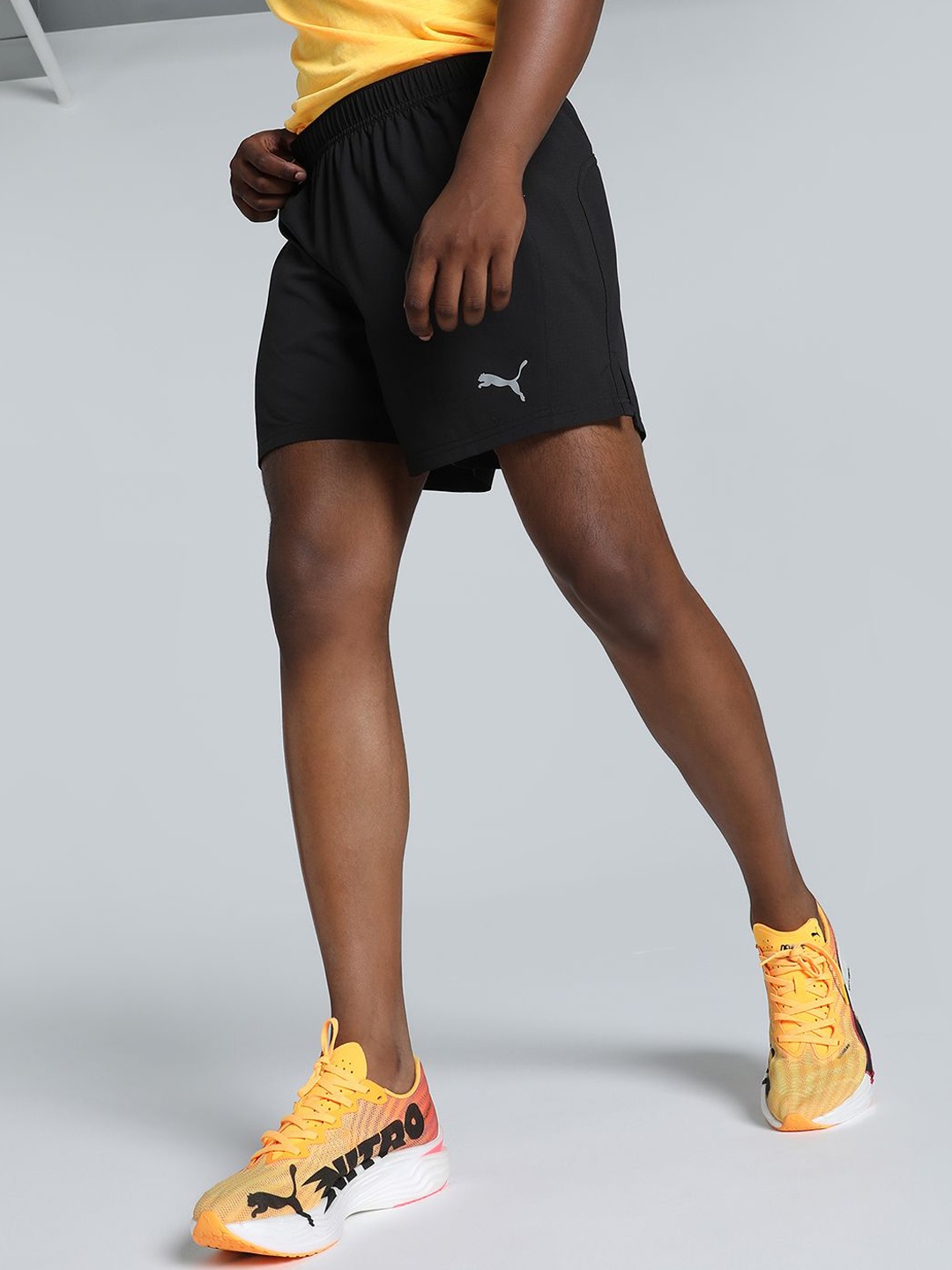 

PUMA RUN VELOCITY ULTRAWEAVE Men Relaxed Fit Mid-Rise Running Shorts, Black