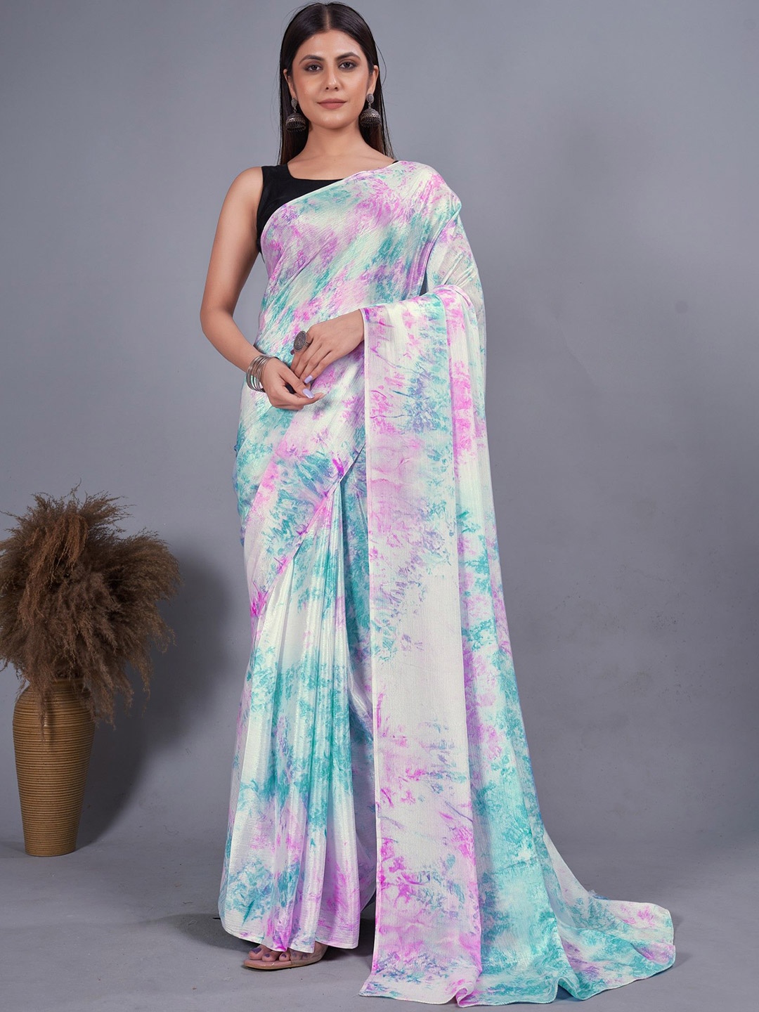 

LeeliPeeri Designer Tie & Dye Ready to Wear Saree, White