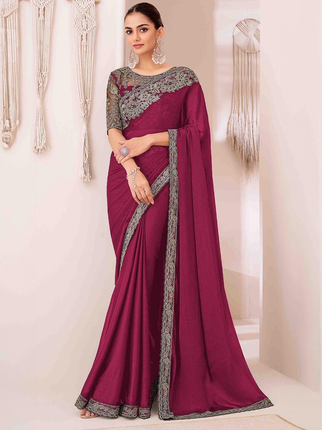

DIVASTRI Embellished Embroidered Pure Georgette Saree, Purple