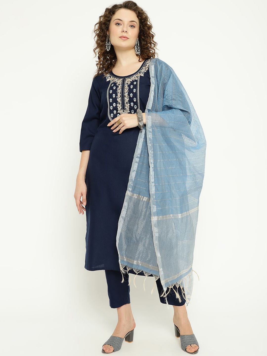 

AURIELLA Ethnic Motifs Embroidered Thread Work Straight Kurta with Trousers & Dupatta, Navy blue